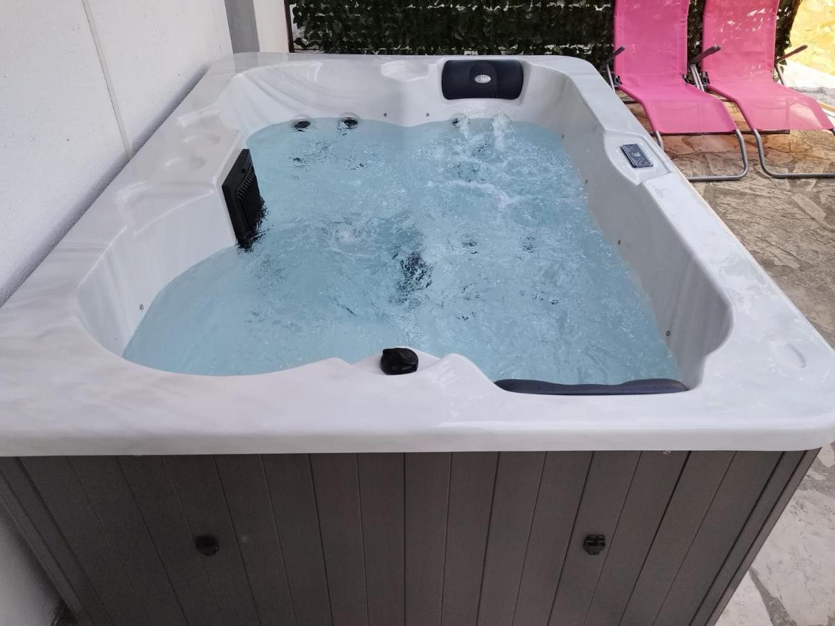 Apartmani Radic Rg 罗戈兹尼察 外观 照片